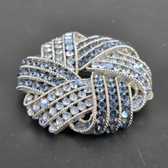 Vintage Trifari Blue Rhinestone Brooch Pin Silver Tone Knot Design Mid-Century