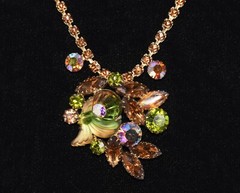 Incredible EDLEE Green & Amber CORNUCOPIA Molded ART GLASS Necklace Bracelet ER