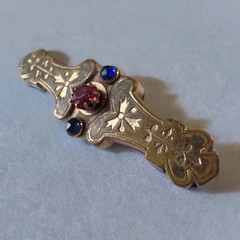 Antique Victorian Revival Gold-Tone Bar Brooch Red Blue Glass Stones c1900