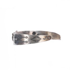 6.3″ Vintage Fred Harvey era Thunderbird sterling silver cuff bracelet