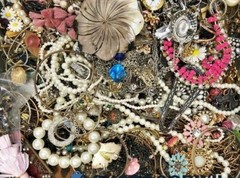 FREE SHIP Vintage Now Jewelry 5 Lb Lot Junk Harvest DIY Rhinestone Brooch Chains