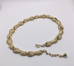 Vintage Crown Trifari Gold Tone Trifarium Plated Frosted Leaf Choker Necklace
