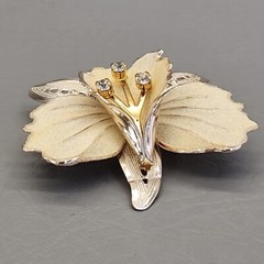 Vintage Flower Brooch Earrings Set Orchid Sugared Clip On Cream Gold Tone