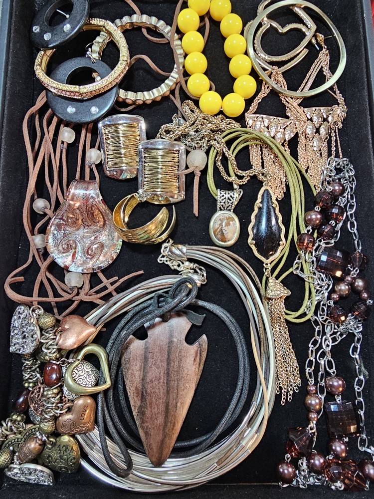 Vintage To Now Gorgeous Boho Mixed Jewelry Lot As Pictured