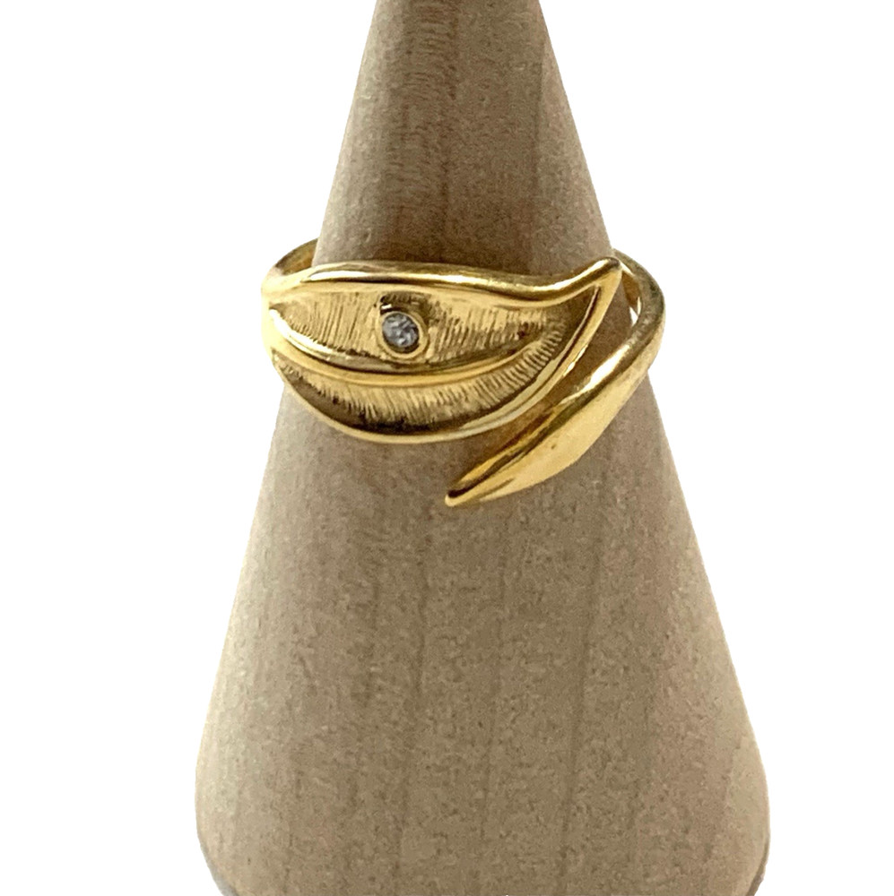 Vintage Avon Signed Gold Tone Leaf Wrap Ring Small Rhinestone Accent Size 5.5