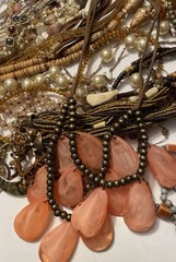 4Lb Mixed Mystery Jewelry Lot Vintage Mod Boho Beaded Necklaces Bracelets