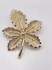 Vintage 1968 Signed Sarah Coventry “Ivy” Gold Tone Brooch Clip Earrings Set