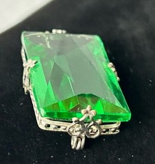 VTG Brooch 1950s Uranium Glass Prong Set Emerald Cut 1.25″