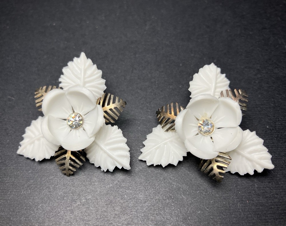Vintage Mixed Media Clip On Earrings * Plastic * Rhinestone * Metal * White