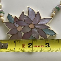 VTG Lee Sands Necklace Mother Of Pearl Inlay Flower Quartz Rose Green Beads