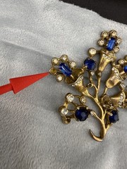 Vintage Pot Metal Brooch Gold Tone Blue Rhinestone READ