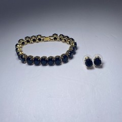 Vintage Jewelry Set black faceted ovals in goldtone Bracelet 7” & post Earrings