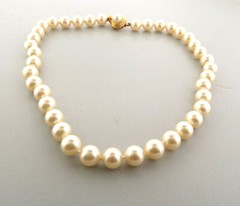 Vintage Signed Majorica Pearl Necklace 9 mm 15 in