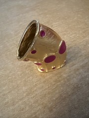 VINTAGE 2 1/4″ GOLD and RED METAL SCARF HOLDER Ideal For Holidays / CHRISTMAS
