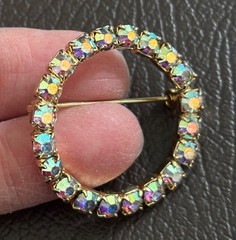 AB Aurora Borealis Clear Rhinestones Circle Pin Vtg Gold Tone Approx 1.5 Inches