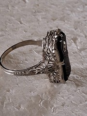 1920s Art Deco Solid 14K White Gold Filigree, Onyx Inlay & Diamond Ring 7.25