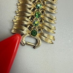 Vintage Lisner Gold Tone Green AB Rhinestone Bracelet 7.5″