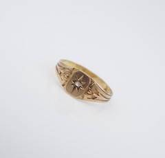 Vintage 10k Diamond Yellow Gold Pinky Baby Ring Size 0.5 Petite Star RG4646