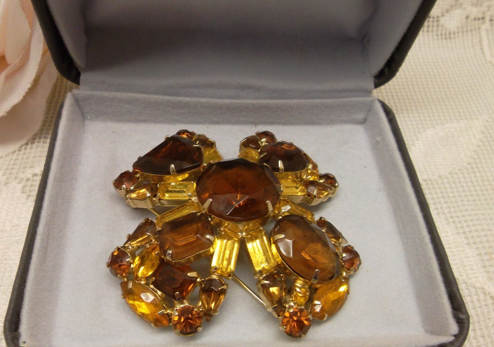 Vintage Amber Brown Topaz & Rhinestone Domed Flower Brooch Eisenberg ?