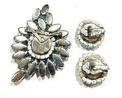 Stunning Brooch Pin Clip Earring Set Grieve Aqua Blue Rhinestones True Beauty