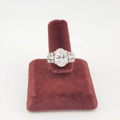 Vtg Sz 8 Ring Lg Oval Cubic Zirconia Rounds Baguette Fashion Jewelry Glam