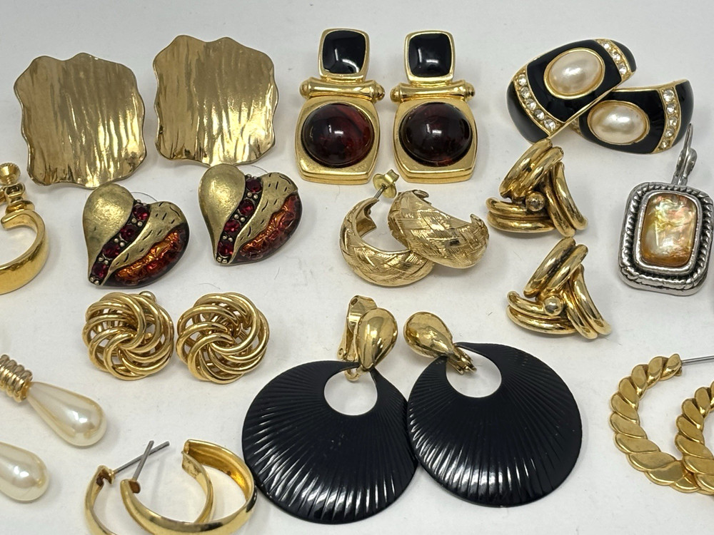 Vintage Bold Estate Costume Earrings Lot (13) 90’s Gold Tone Joan Rivers Trifari