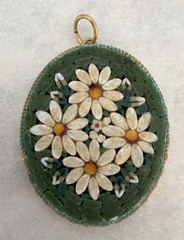 Vintage Italy Micro Mosaic Flower Oval Pin Brooch White and Green