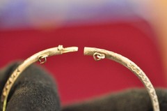 Vintage Sterling Silver Hinged Bangle Bracelet Diamond Cut Pattern 925 2.25in 6g