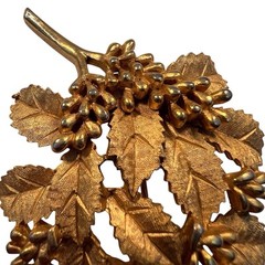 Crown Trifari Elderberry Brooch Leaves Berries Gold Trifarium Vintage Mid Cent 3