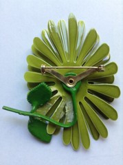 Vintage Retro 1960s Green Daisy Brooch + Clip-On Earrings Set, Antique Fashion