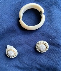 Vintage 1960’s Lucite Cream Hinged Bangle with Decorated Clip Earrings