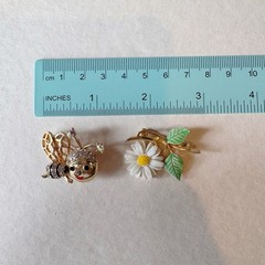 Vintage Bee & Daisy Brooch Lot 8pc JJ AJC Rhinestone Enamel Figural Gold