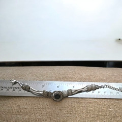 Bracelet Silver Tone Black Center Stone Adjustable Vintage Jewelry (G110)