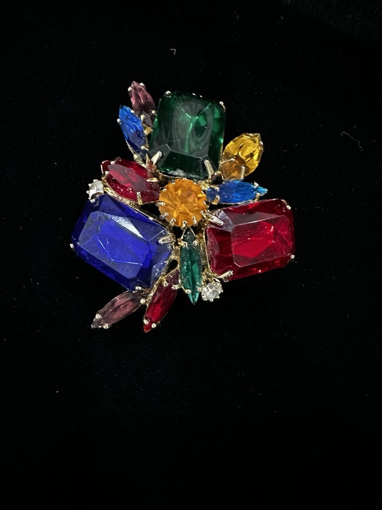 Unbelievable Multi-colored Prong Set Well Made pin brooch