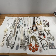 Costume Jewelry Lot – All Wearable – 2.77lbs / As Pictured