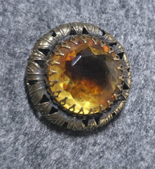 Vintage Art Noveau/Victorian Style Amber Glass Pendant Bronze/Brass Tone