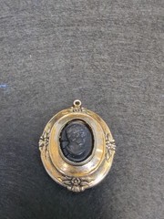 Antique Victorian Black Cameo Mourning Locket Gold tone