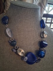 Vintage 90s chunky shades of blue lucite bead necklace. Irregular shaped beads