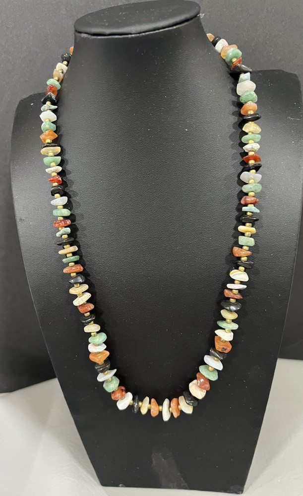 Vintage Natural Stone Chips Necklace Barrel Closure 22” Beaded Graduating Chips