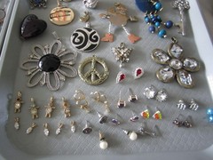9# Vintage-Now 203pc Costume Jewelry Necklace Earrings Pins Bracelets Lot (Bb14