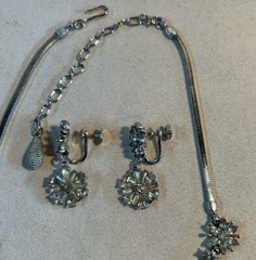 VTG Silver Tone Clear Rhinestone Choker Necklace & Screw Back Earrings Set 16.5”
