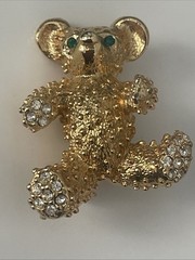 Vintage GoldTone Unique Textured Green Eyed Rhinestone Teddy Bear Brooch BX6