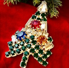 EISENBERG ICE Vintage Christmas Tree Brooch Small Multi-Color Rhinestones Signed