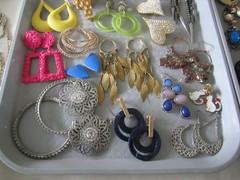 9# Vintage-Now 203pc Costume Jewelry Necklace Earrings Pins Bracelets Lot (Bb14