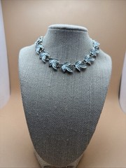 Vtg Coro Necklace Choker White & Silver-toned Enamel Leaf Adjustable Length