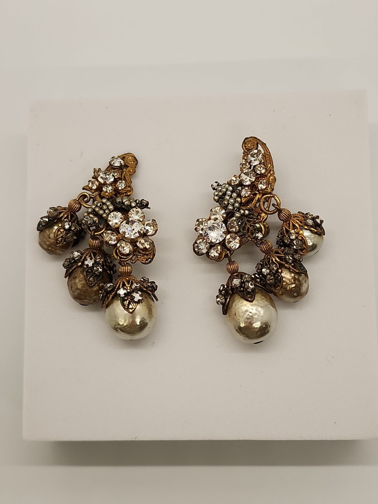 1940’s Signed Miriam Haskell Faux & Seed Pearl Dangle Clip On Earrings