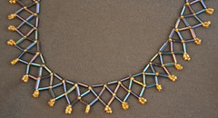 Art Deco Peacock Iridescent Bugle Netted Collar Vintage Necklace 16.5″