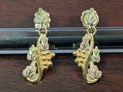 10k Black Hills Gold Leaf Dangle Earrings 21mm Tall 1.7 Grams