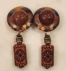 Vintage Clip On Earrings Brown Wood Inlay Cabochon Boho Beaded Dangle Drop