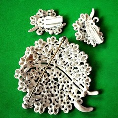 Enamel Flower Brooch Earrings Set Rhinestone Black White Vintage Clips